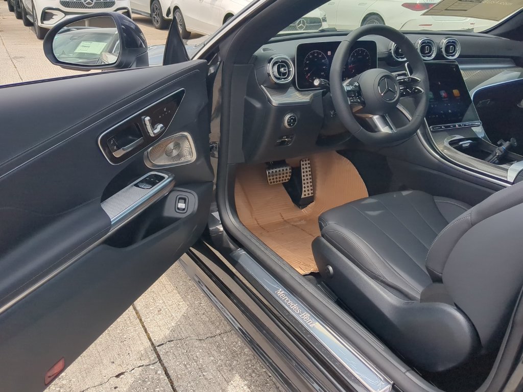 Certified 2024 Mercedes-Benz CLE 300 4MATIC Coupe image 3