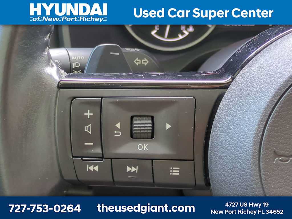 Used 2022 Nissan Rogue SV w/ SV Premium Package FWD image 29