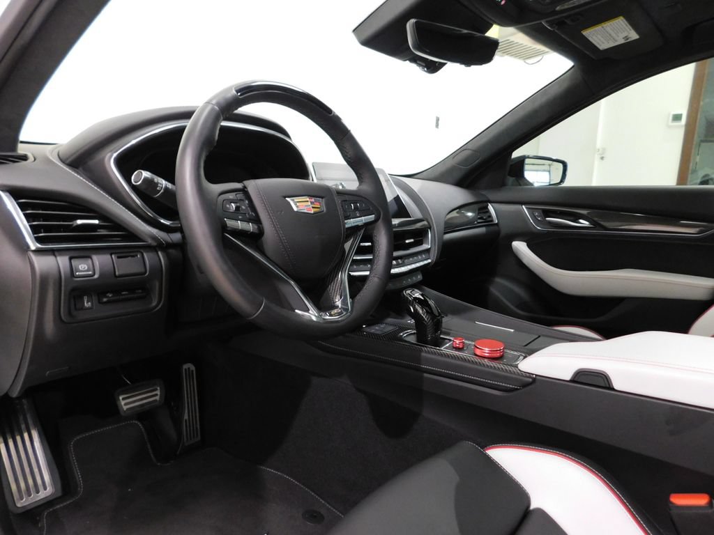 Used 2024 Cadillac CT5 V Blackwing w/ Carbon Fibre Package 2 RWD image 33