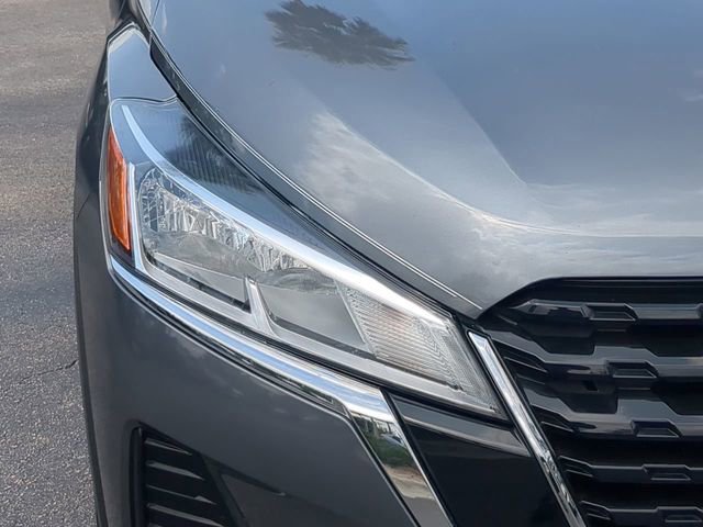 Used 2021 Nissan Kicks SV FWD image 10