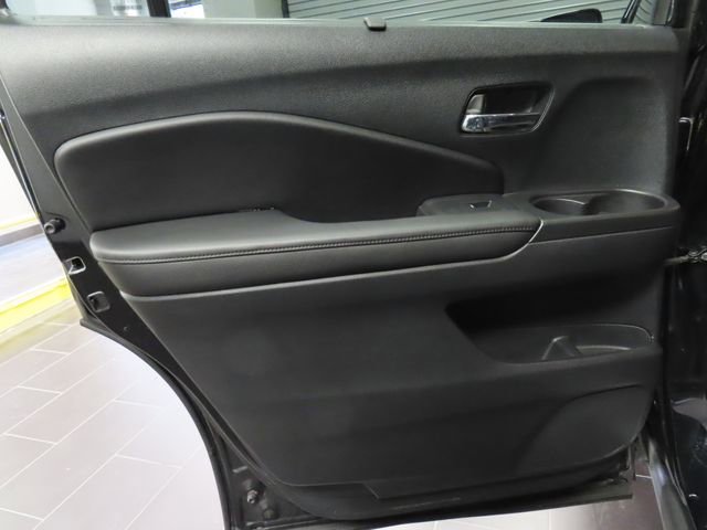 Used 2021 Honda Pilot Touring image 11
