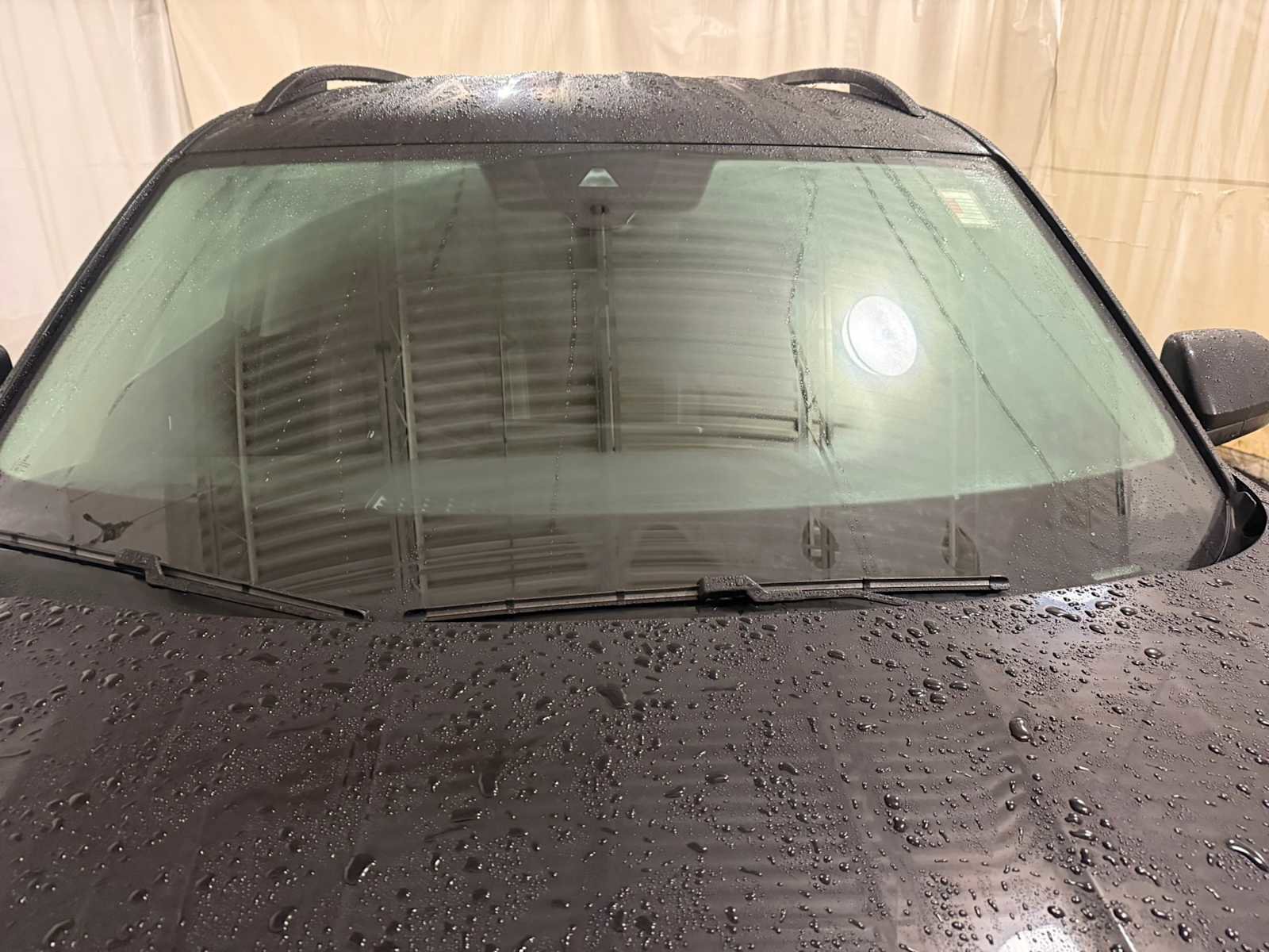 Certified 2025 Volkswagen Atlas SE image 14