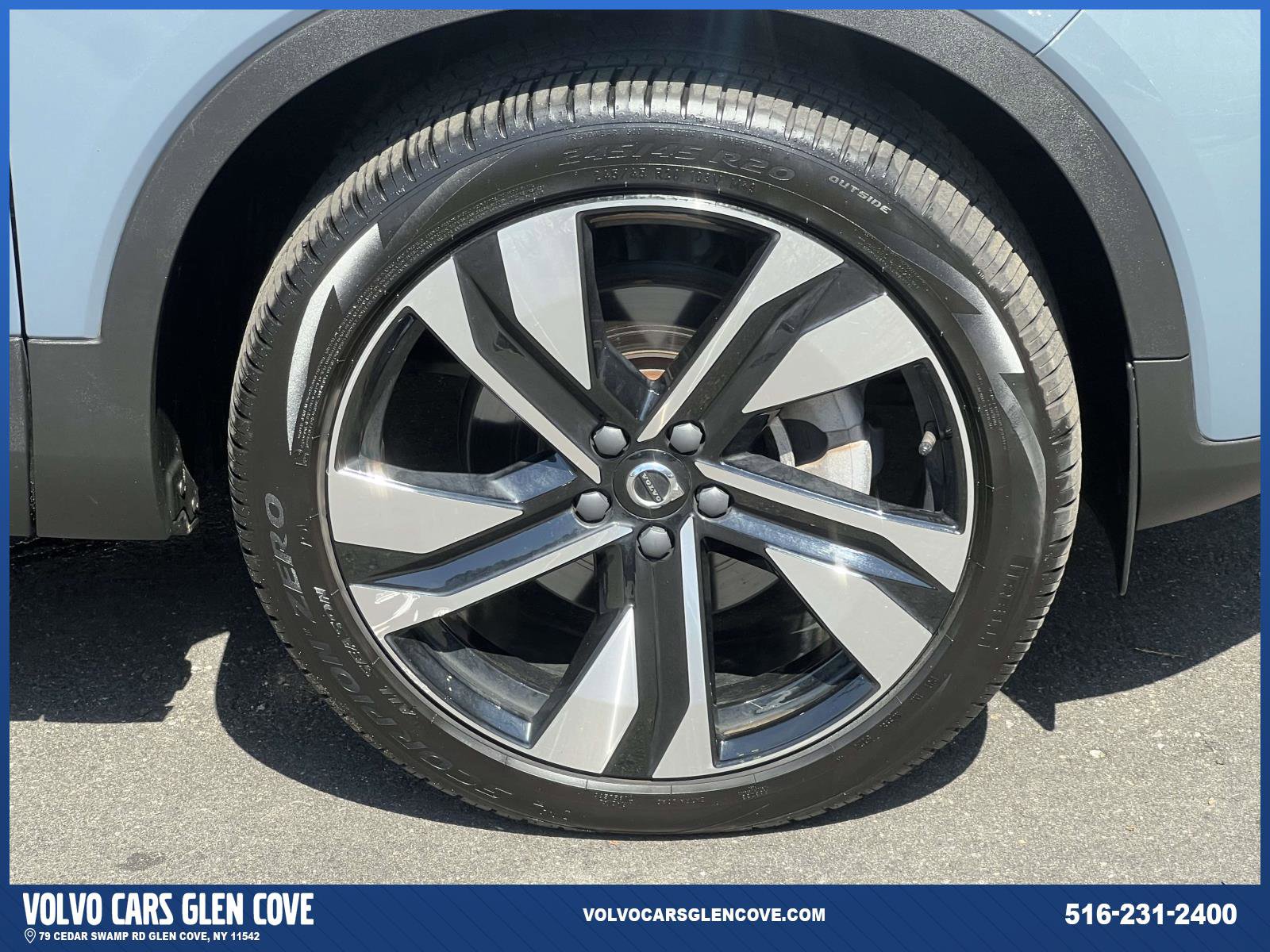 Certified 2023 Volvo XC40 B5 Plus w/ Climate Package AWD/4WD image 7