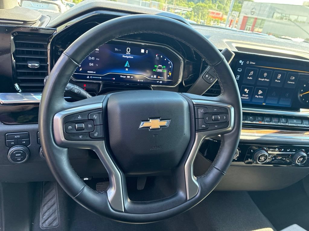 Used 2023 Chevrolet Silverado 1500 LT AWD/4WD image 15