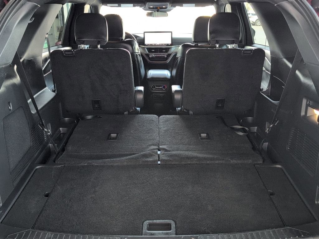 Used 2025 Ford Explorer ST-Line image 16