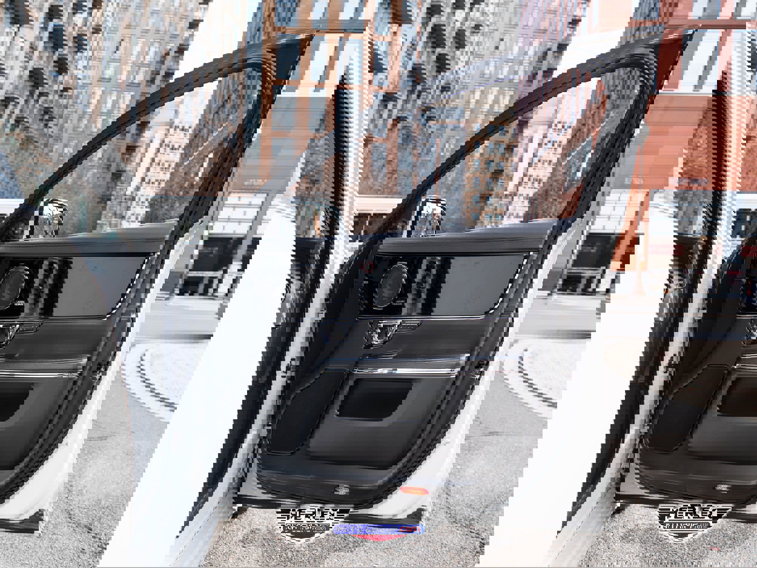 Used 2019 Jaguar XJ R-Sport image 40