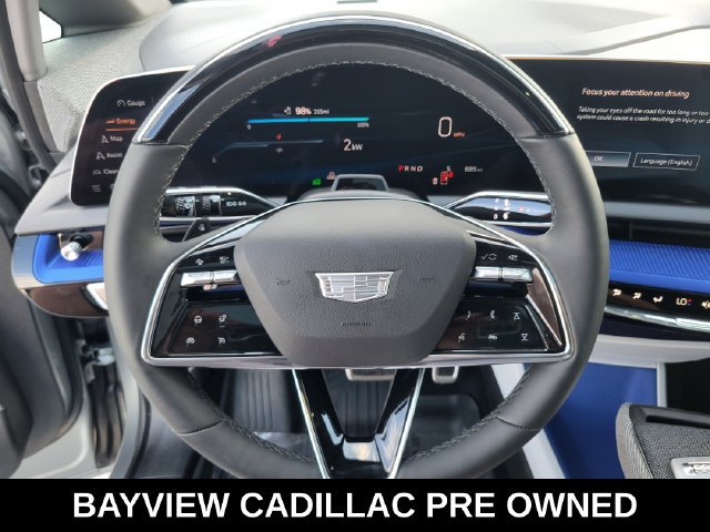 Used 2027 Cadillac Optiq Luxury RWD image 3