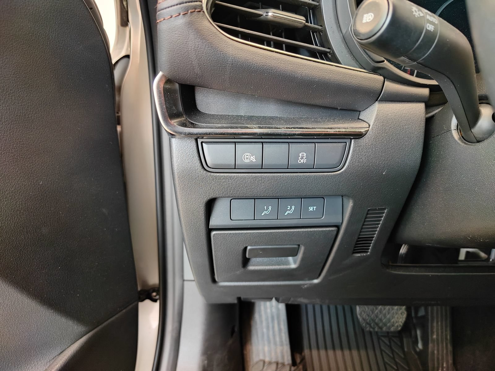 Used 2024 MAZDA MAZDA3 s FWD image 18