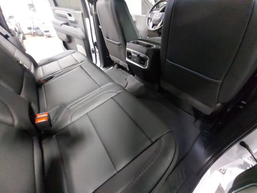 Used 2025 GMC Sierra 2500 Denali w/ Denali Reserve Package AWD/4WD image 11