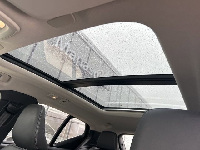 Certified 2025 Volvo XC40 B5 Core AWD/4WD image 26