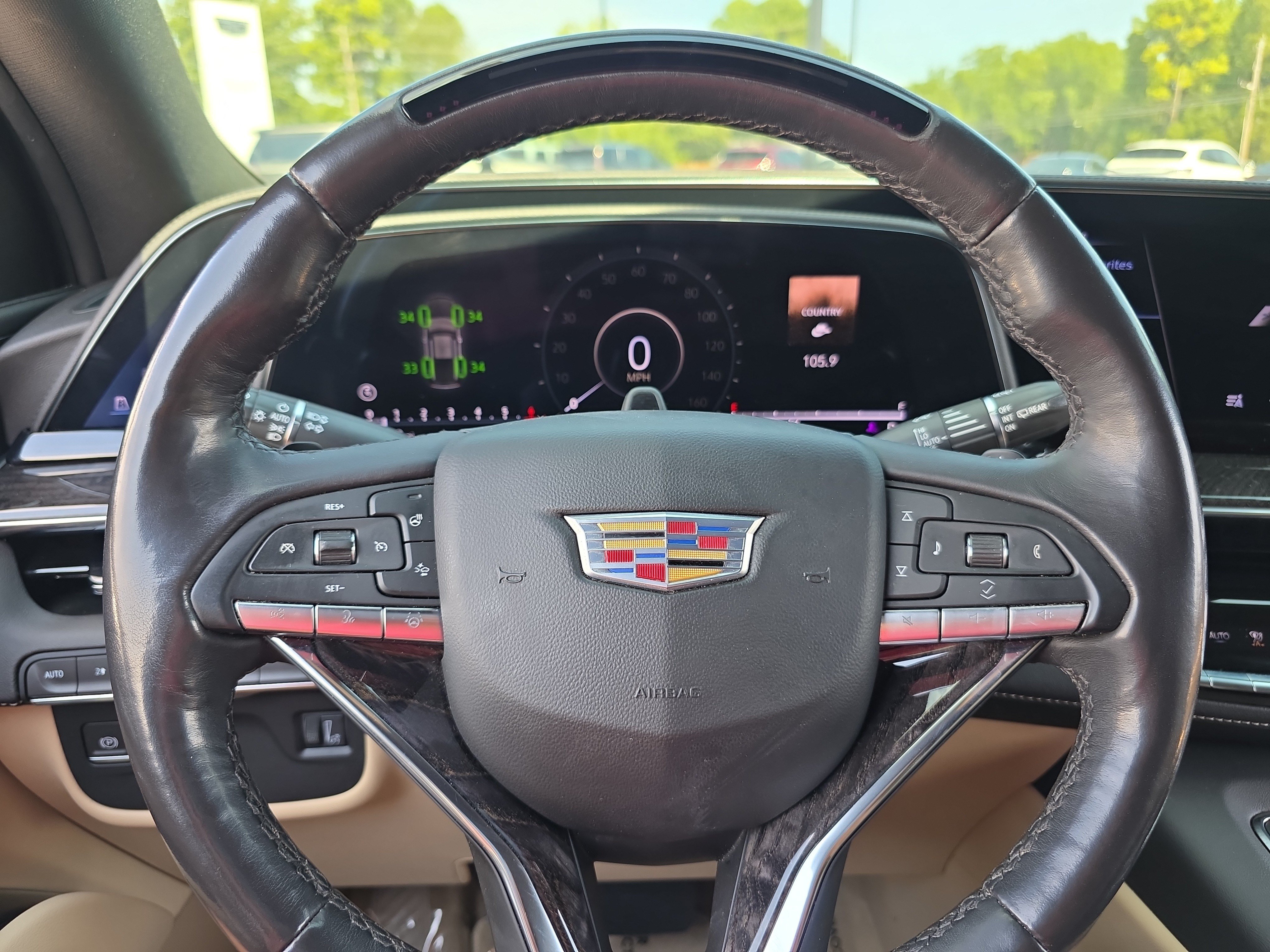 Used 2023 Cadillac Escalade Premium Luxury AWD/4WD image 21