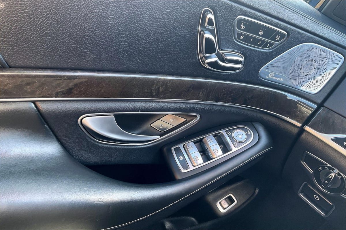 Used 2015 Mercedes-Benz S 550 Sedan image 36