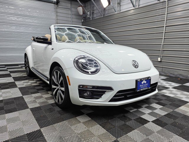 Used 2015 Volkswagen Beetle R-Line FWD image 4