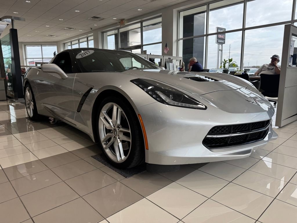 Used 2017 Chevrolet Corvette Stingray Coupe w/ Z51 1LT image 3