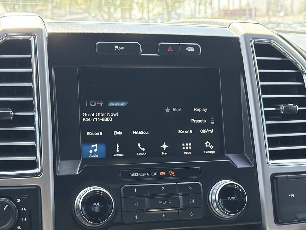 Used 2016 Ford F150 Lariat w/ Equipment Group 502A Luxury AWD/4WD image 13
