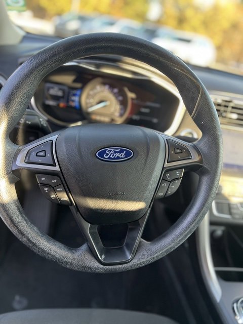 Used 2019 Ford Fusion SE image 11