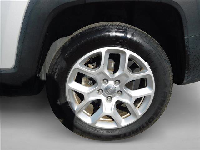 Used 2018 Jeep Renegade Latitude image 8