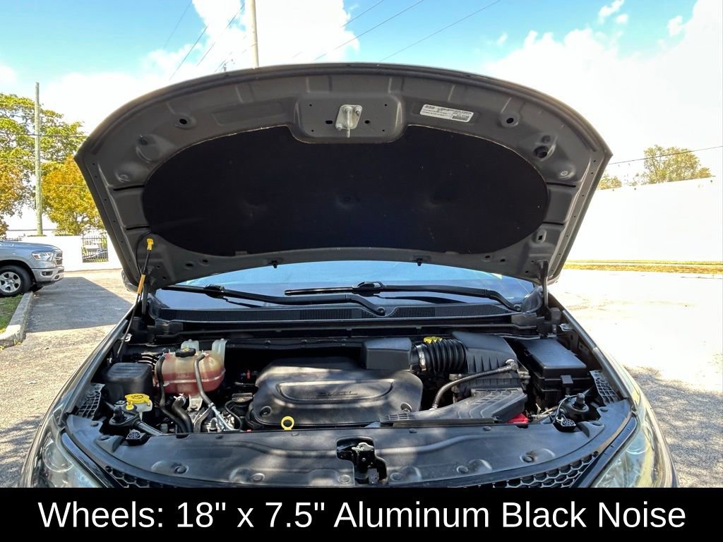 Used 2020 Chrysler Pacifica Touring-L Plus image 32