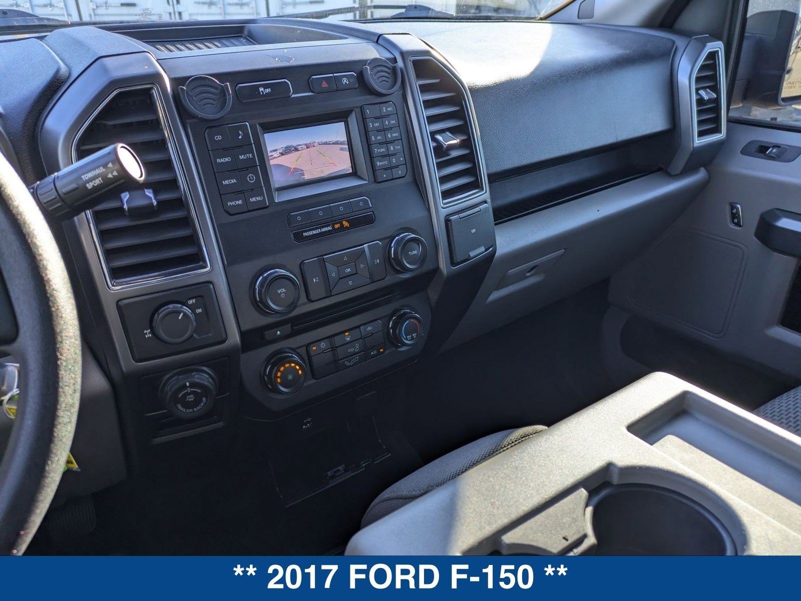 Used 2017 Ford F150 XLT w/ Trailer Tow Package image 29