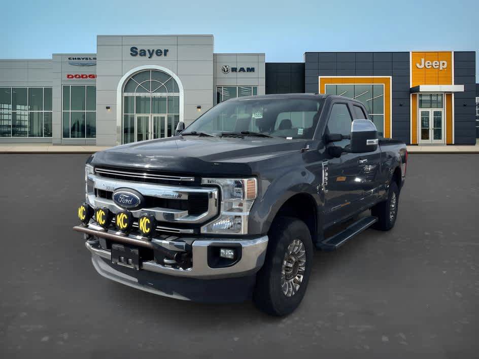 Used 2021 Ford F350 XLT w/ XLT Premium Package AWD/4WD image 1