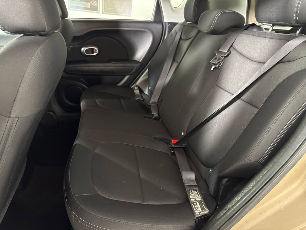 Used 2015 Kia Soul FWD image 13
