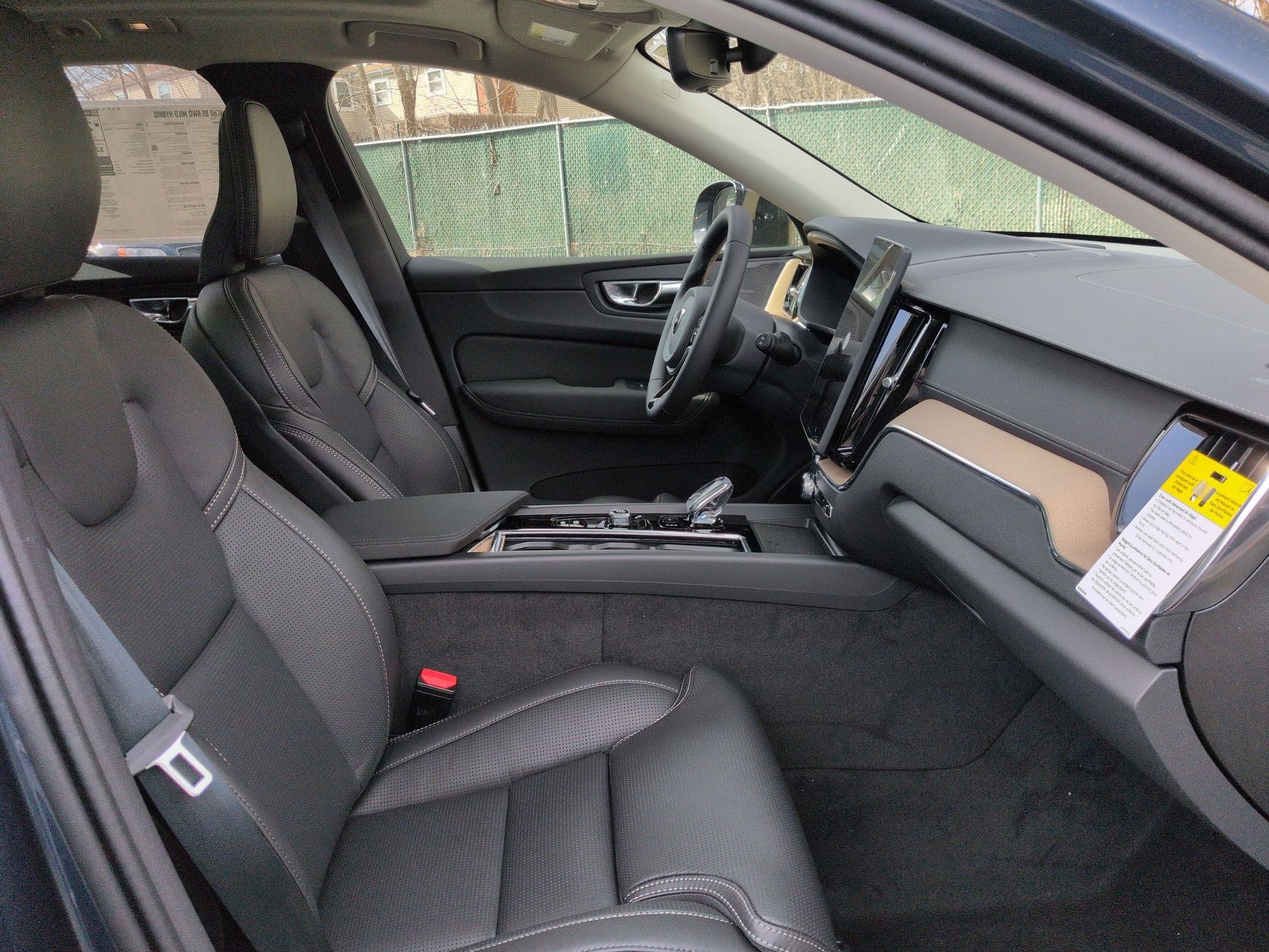 New 2026 Volvo XC60 B5 Ultra w/ Protection Package Premier image 22