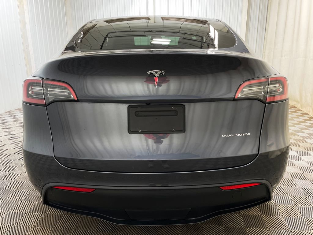 Used 2023 Tesla Model Y Long Range image 17