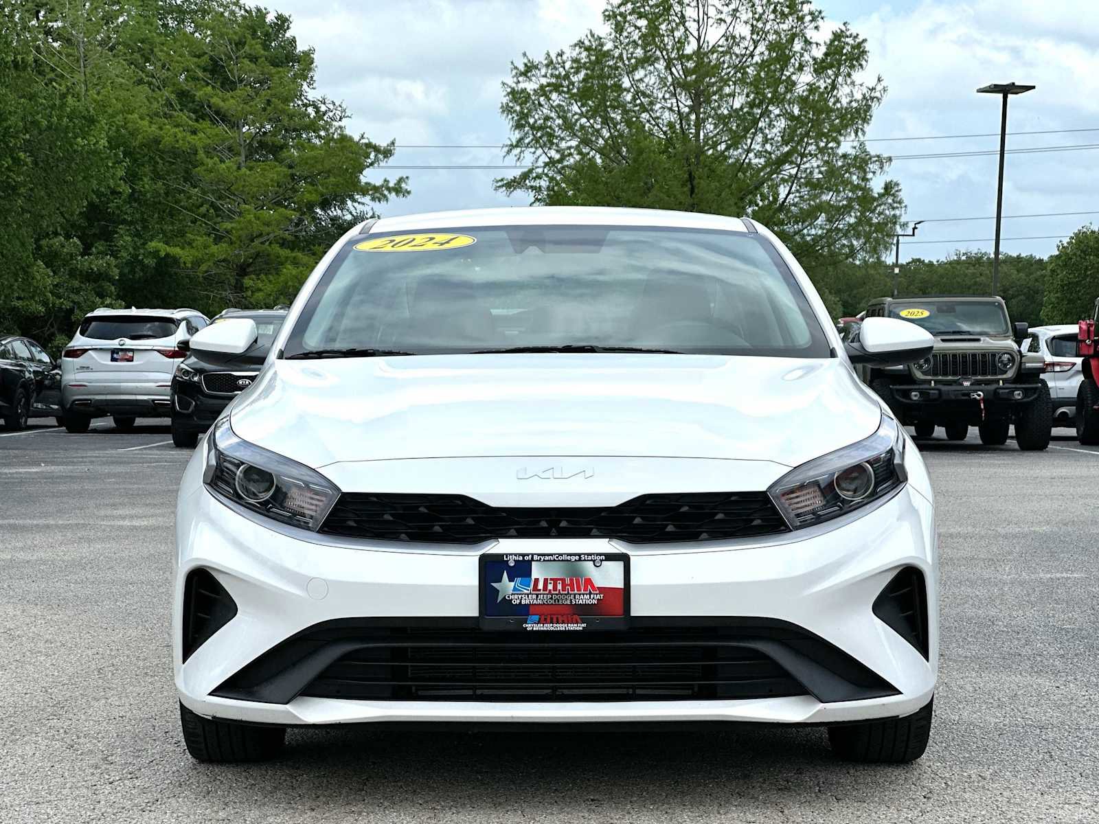 Used 2024 Kia Forte LXS FWD image 10