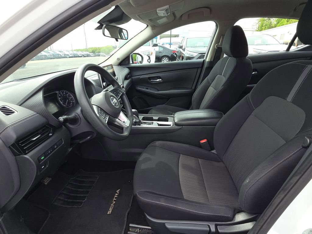 Used 2023 Nissan Sentra SV FWD image 15