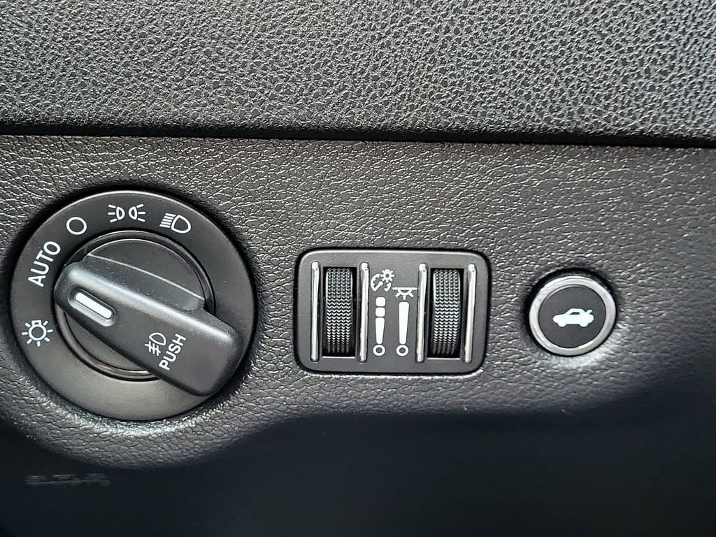 Used 2020 Dodge Charger R/T RWD image 32