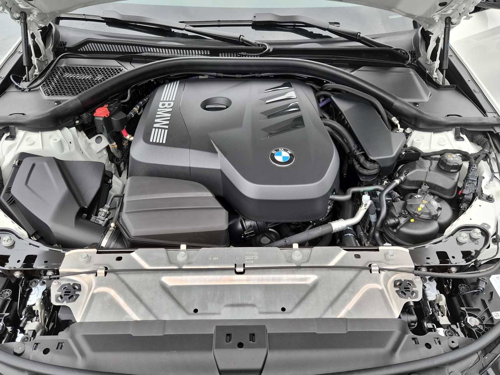 Used 2026 BMW 330i Sedan w/ M Sport Package image 13