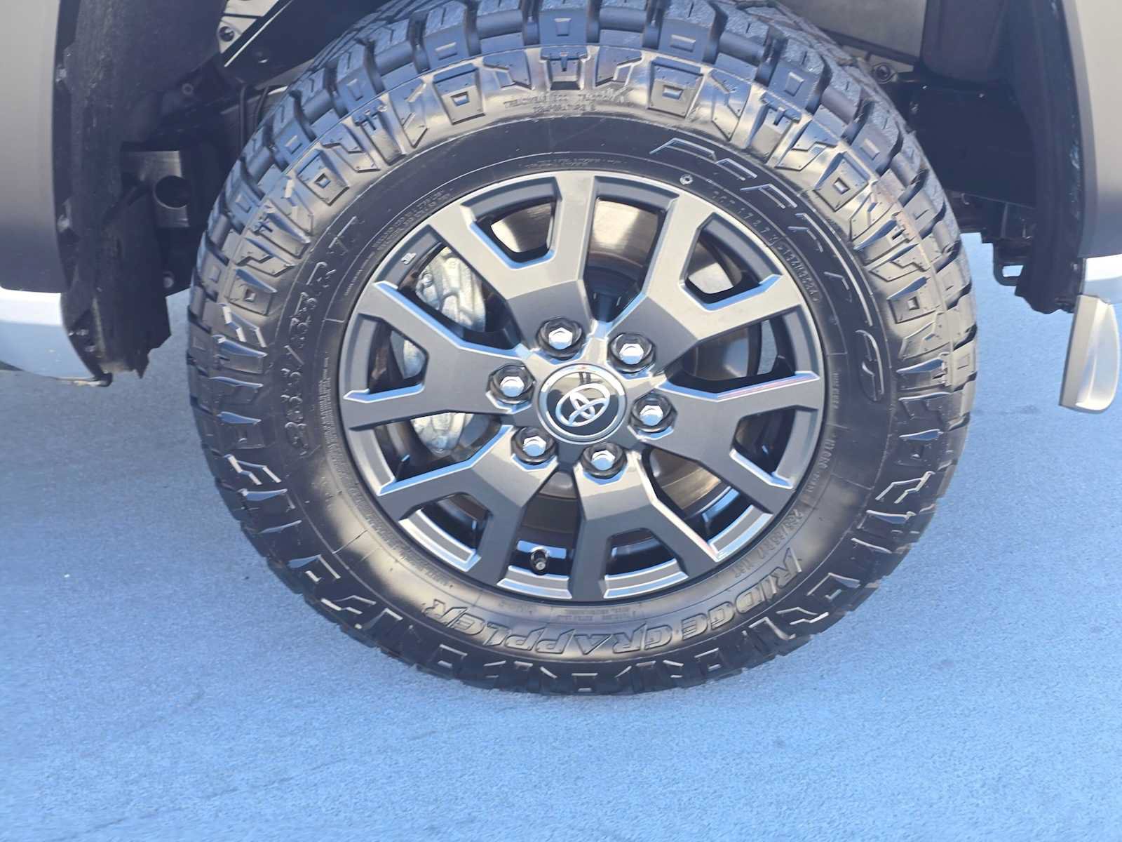 Certified 2025 Toyota 4Runner SR5 AWD/4WD image 9