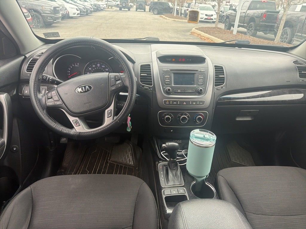 Used 2015 Kia Sorento LX image 5