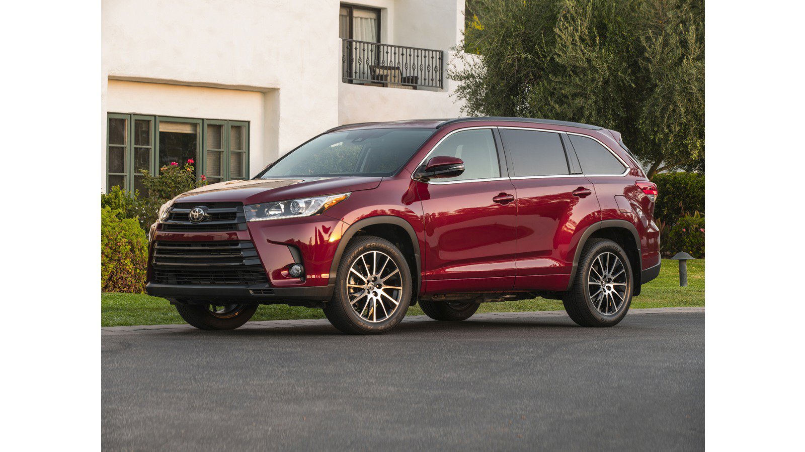 Used 2017 Toyota Highlander XLE w/ Protection Package #3