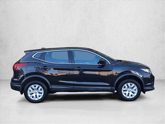 Used 2019 Nissan Rogue Sport S image 5