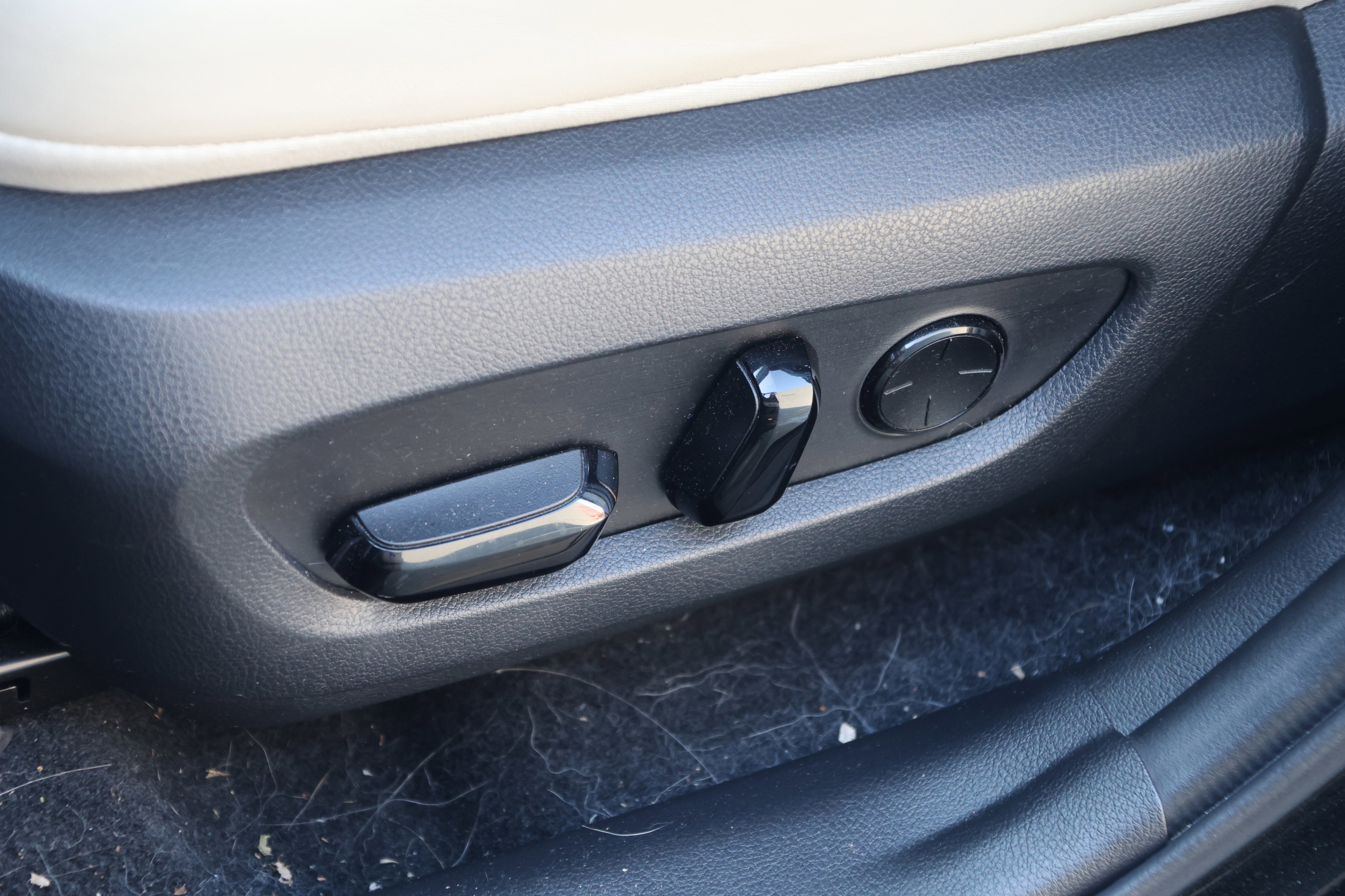 Certified 2025 Lexus NX 450h+ AWD w/ Towing Package (2000 Lbs) image 36