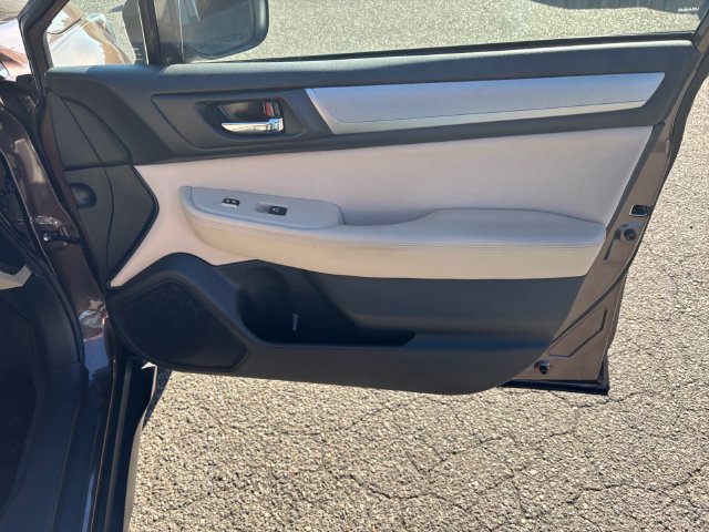 Used 2019 Subaru Outback 2.5i Premium AWD/4WD image 29