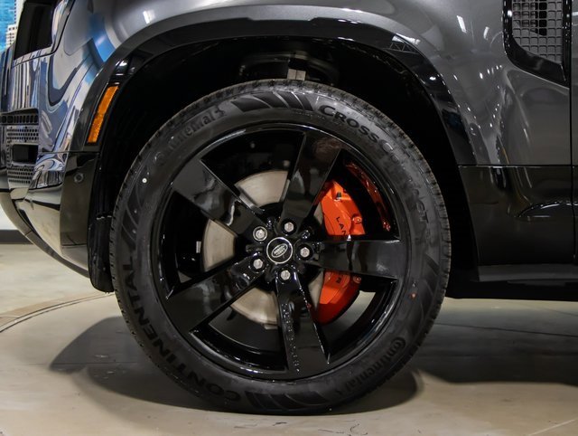 New 2025 Land Rover Defender 130 X image 7