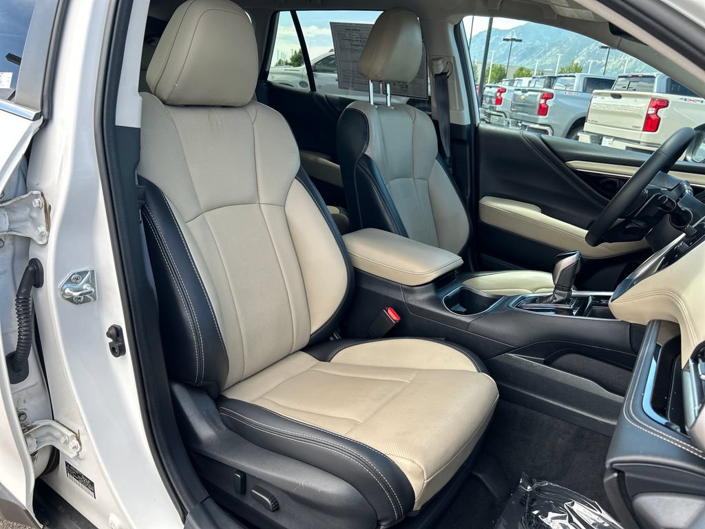 Used 2024 Subaru Outback Limited AWD/4WD image 17