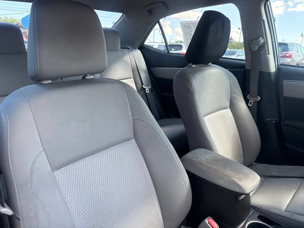 Used 2015 Toyota Corolla LE FWD image 33