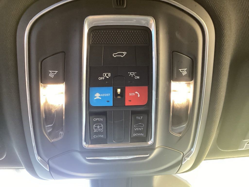 Used 2025 Jeep Grand Cherokee L Altitude image 70