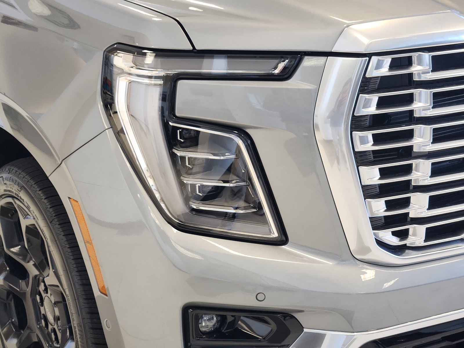New 2026 GMC Yukon Denali w/ Denali Reserve Package AWD/4WD image 8