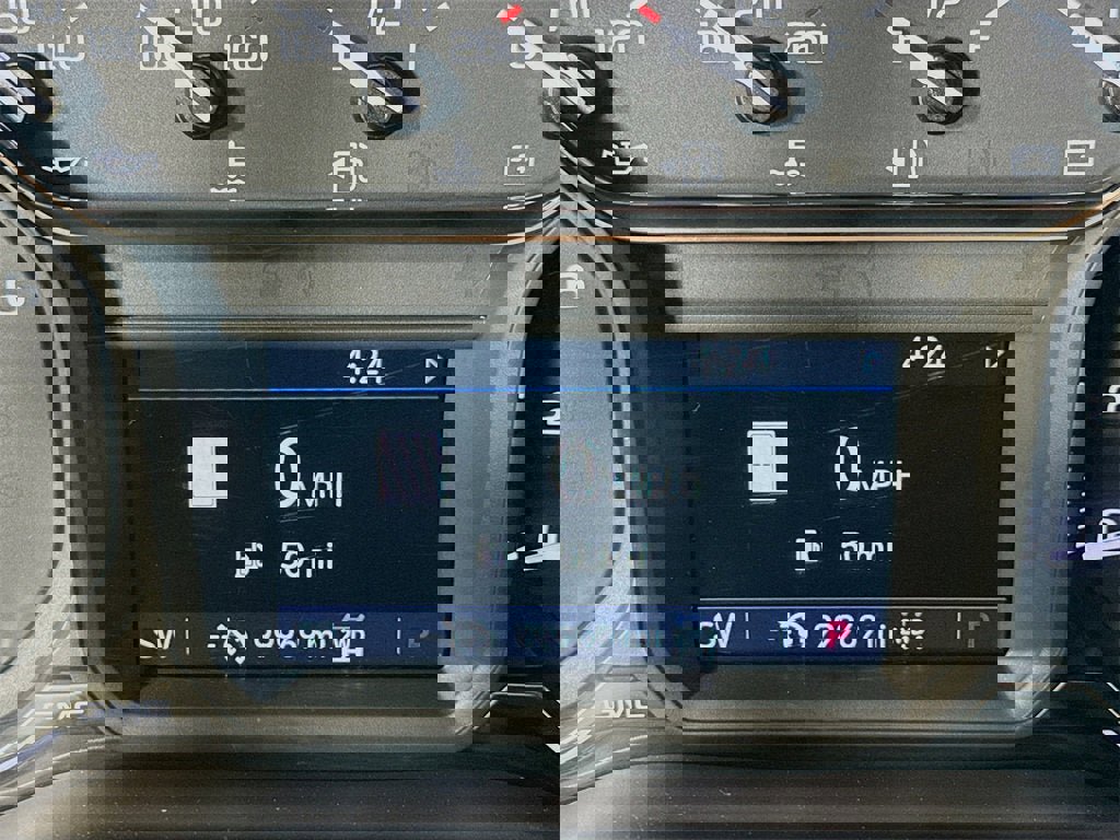 Used 2020 GMC Sierra 1500 SLT w/ SLT Premium Package image 6