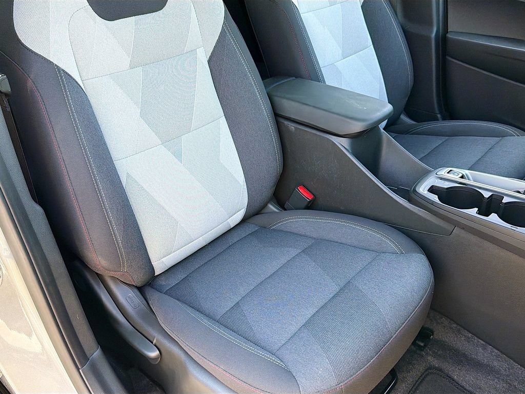 Used 2025 Chevrolet Trax RS w/ Driver Confidence Package FWD image 22