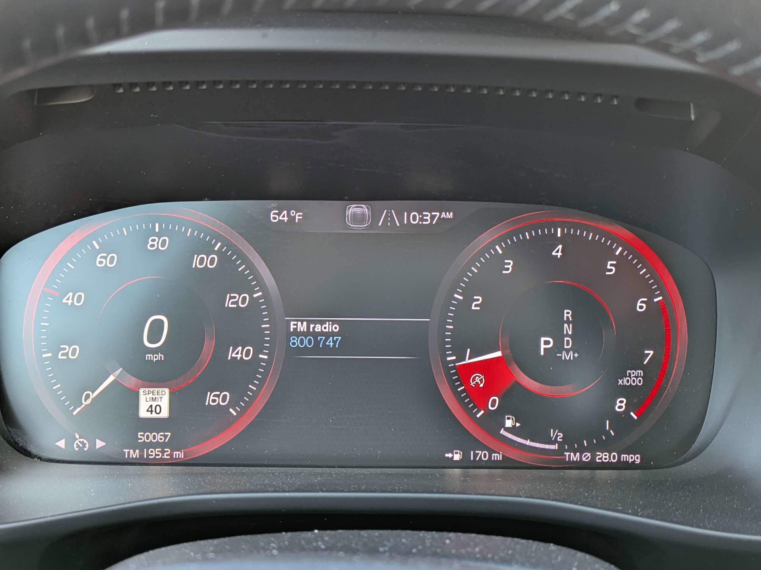 Used 2021 Volvo XC40 T4 Momentum image 28