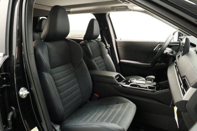New 2026 Mitsubishi Outlander SE FWD image 18