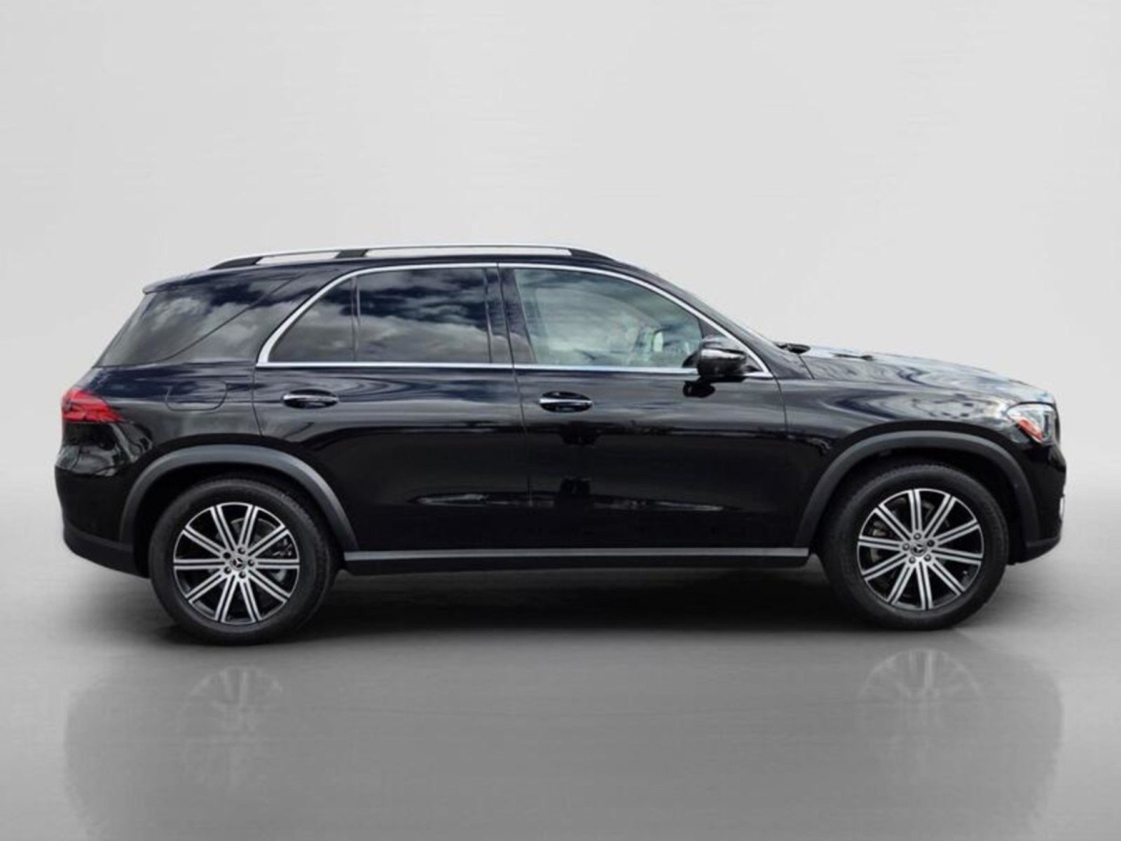 Certified 2026 Mercedes-Benz GLE 350 4MATIC image 6