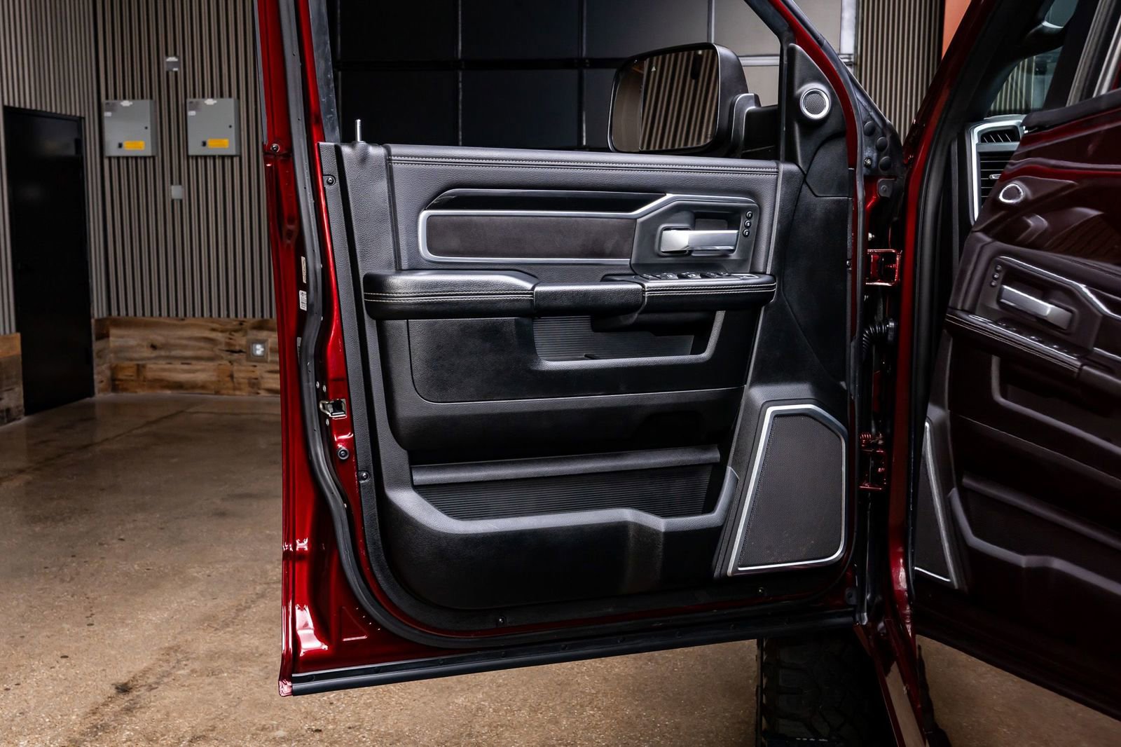 Used 2020 RAM 2500 Laramie image 35