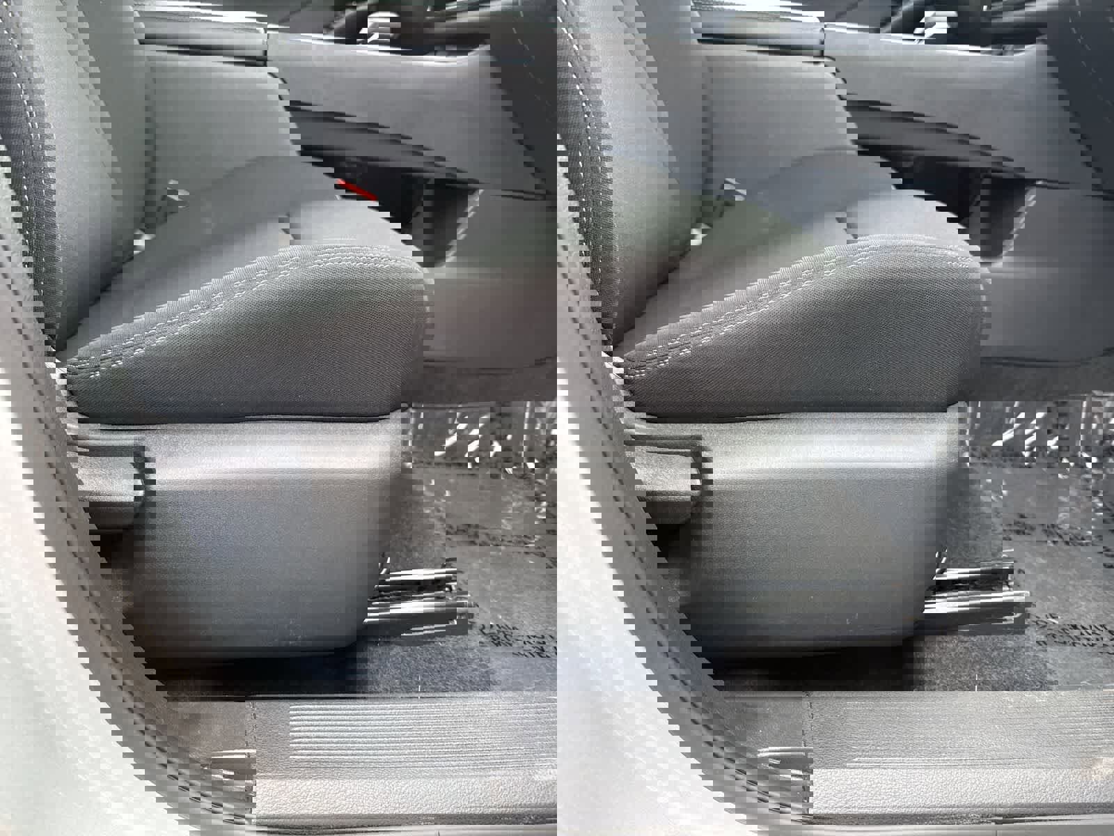 Used 2024 Nissan Rogue S image 13