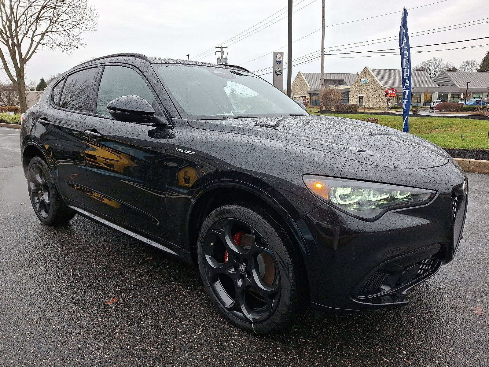 New 2025 Alfa Romeo Stelvio Sprint AWD/4WD image 2